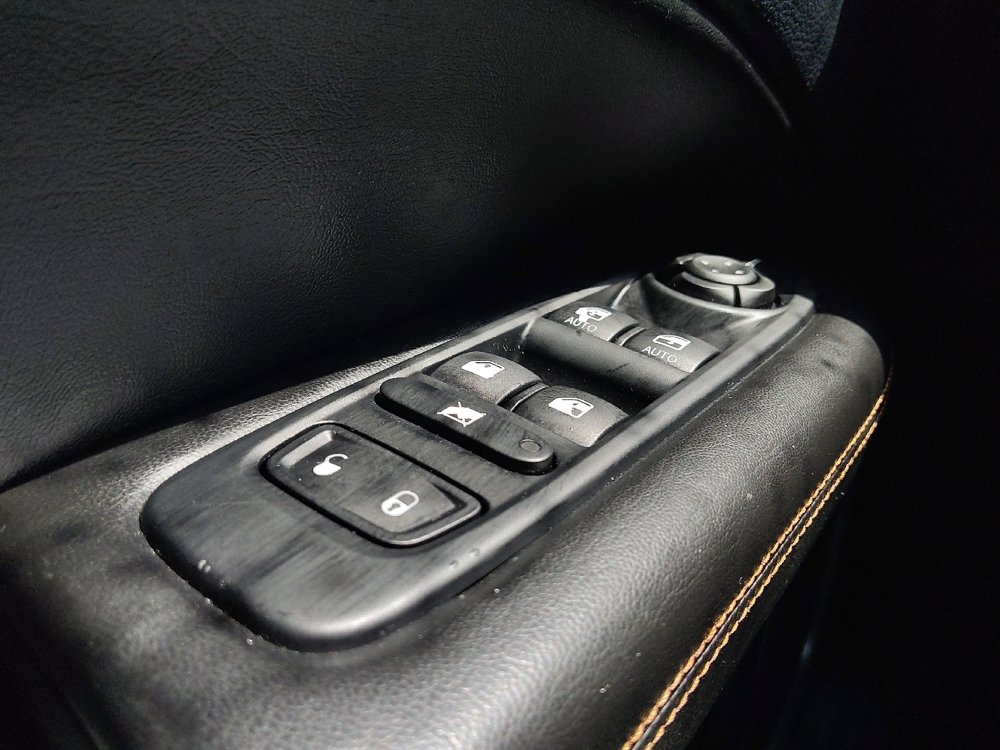 Used 2021 Jeep Compass Limited FWD image 27
