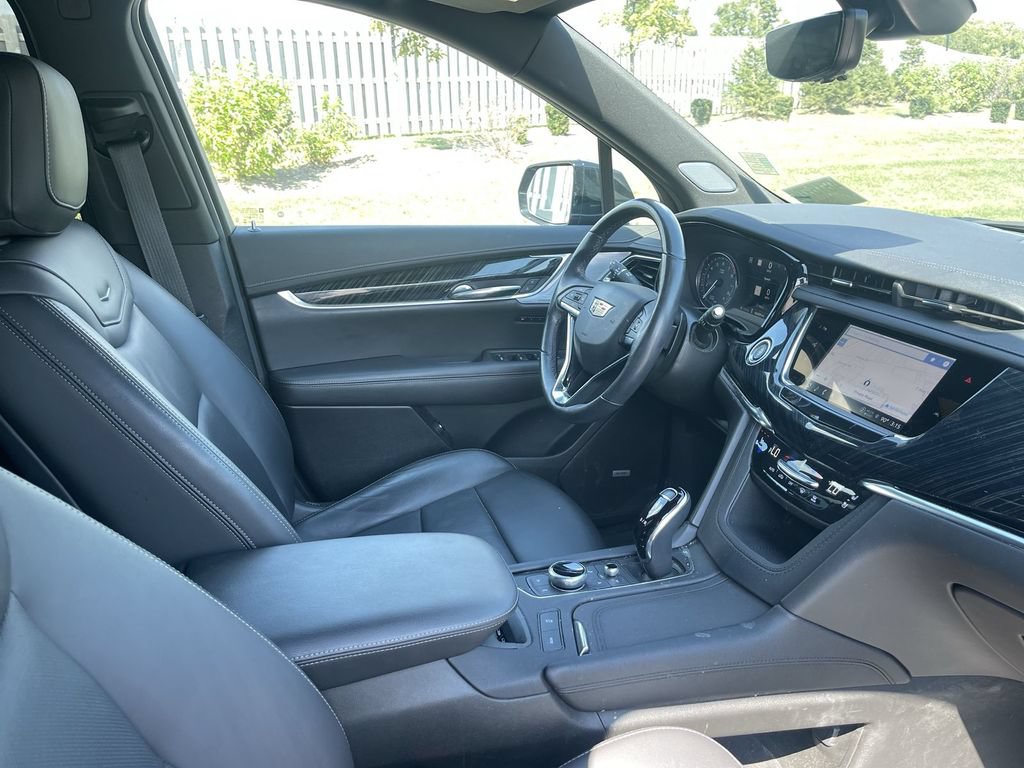 Used 2024 Cadillac XT6 Premium Luxury w/ Technology Package AWD/4WD image 33