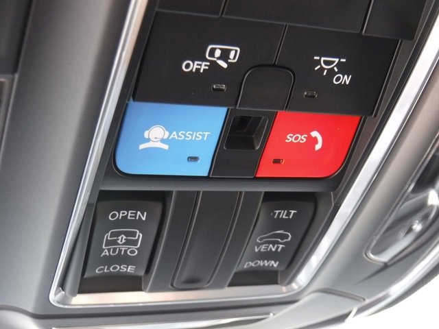 New 2025 Jeep Grand Cherokee Altitude image 25