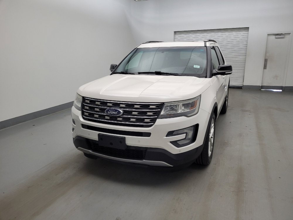 Used 2016 Ford Explorer XLT w/ Equipment Group 202A AWD/4WD image 15