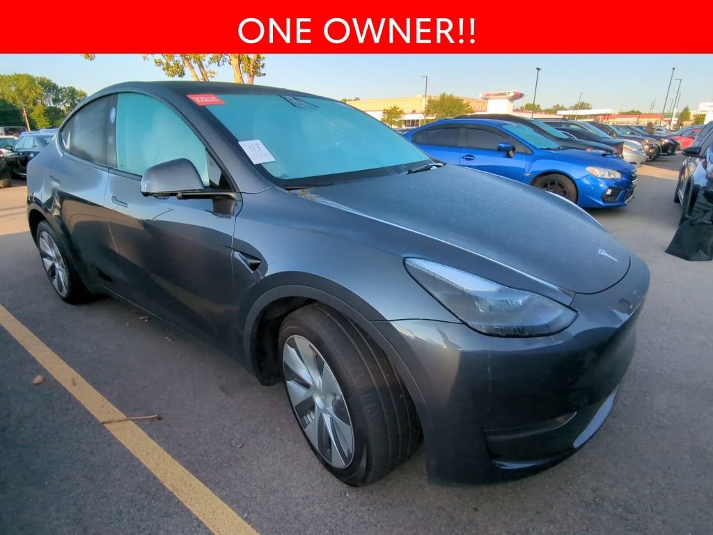 Used 2023 Tesla Model Y Long Range AWD/4WD image 3