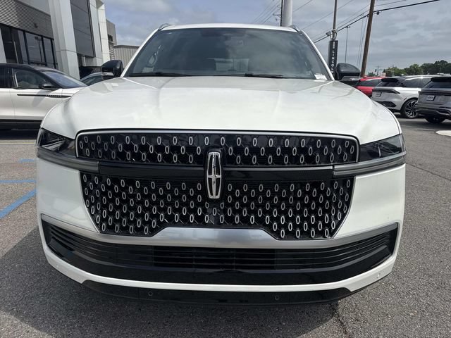 New 2026 Lincoln Navigator L Reserve AWD/4WD image 2