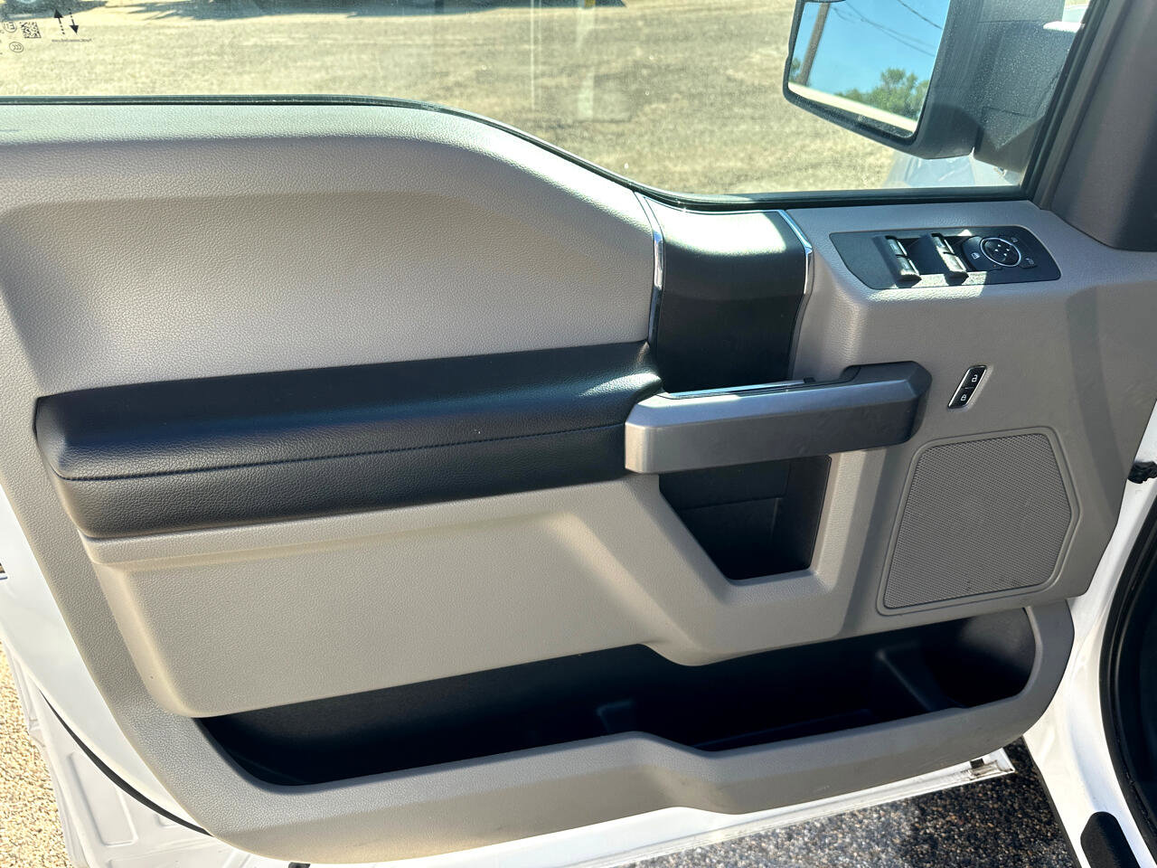 Used 2020 Ford F150 XLT w/ Trailer Tow Package image 14