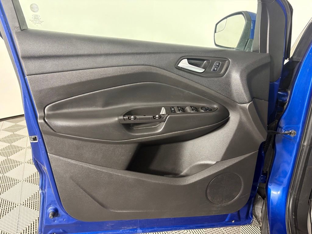 Used 2018 Ford Escape SE w/ SE Sync 3 Package FWD image 17