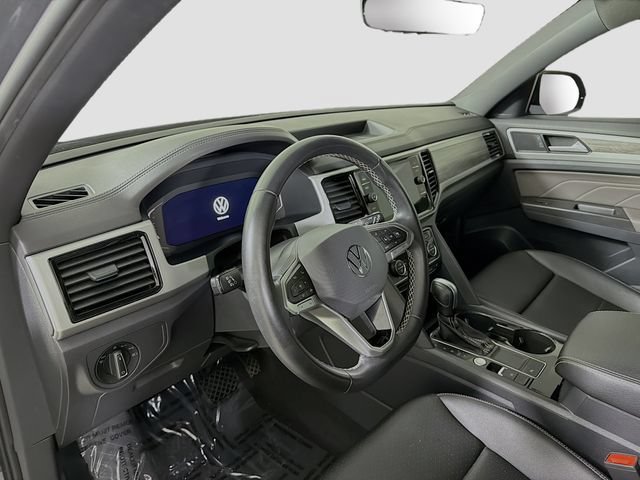 Used 2023 Volkswagen Atlas Cross Sport SE FWD image 9