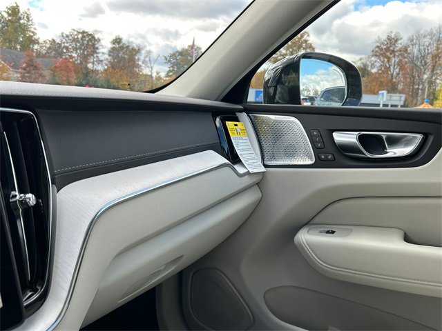 New 2026 Volvo XC60 T8 Ultra image 17