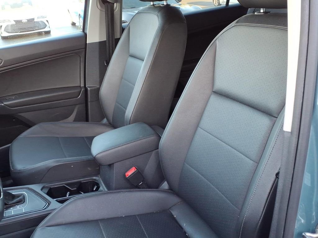 Used 2020 Volkswagen Tiguan SE FWD image 15
