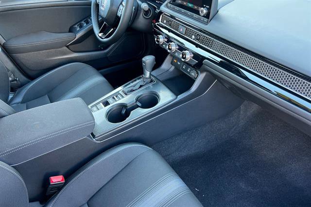 Used 2025 Honda Civic Sport image 18