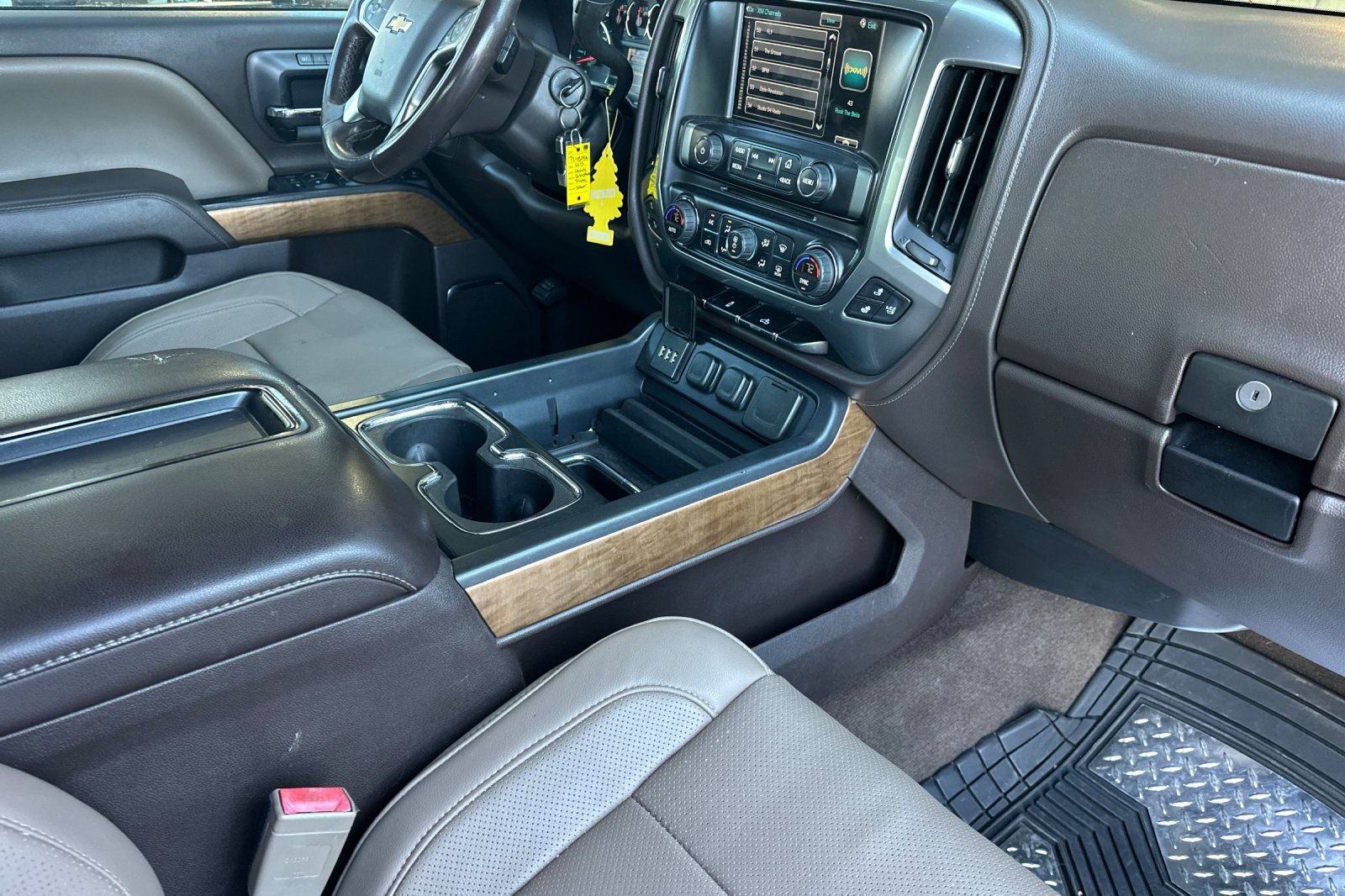 Used 2015 Chevrolet Silverado 1500 LTZ RWD image 14