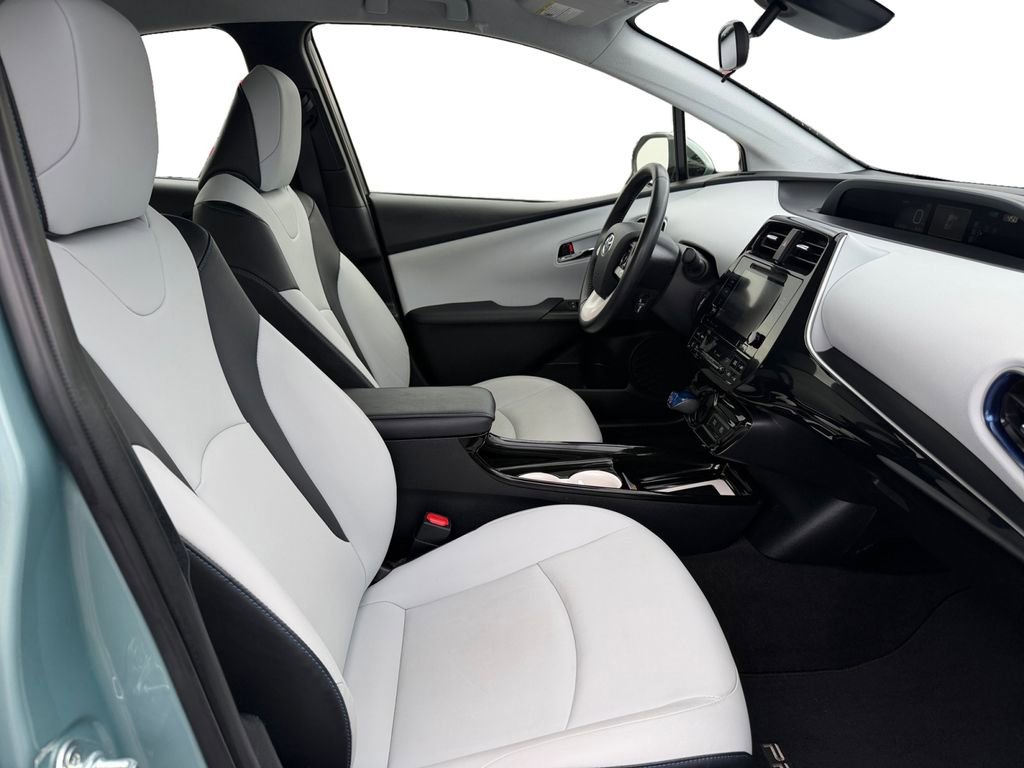 Used 2016 Toyota Prius Three Touring FWD image 17