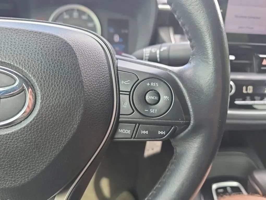 Used 2020 Toyota Corolla SE FWD image 19
