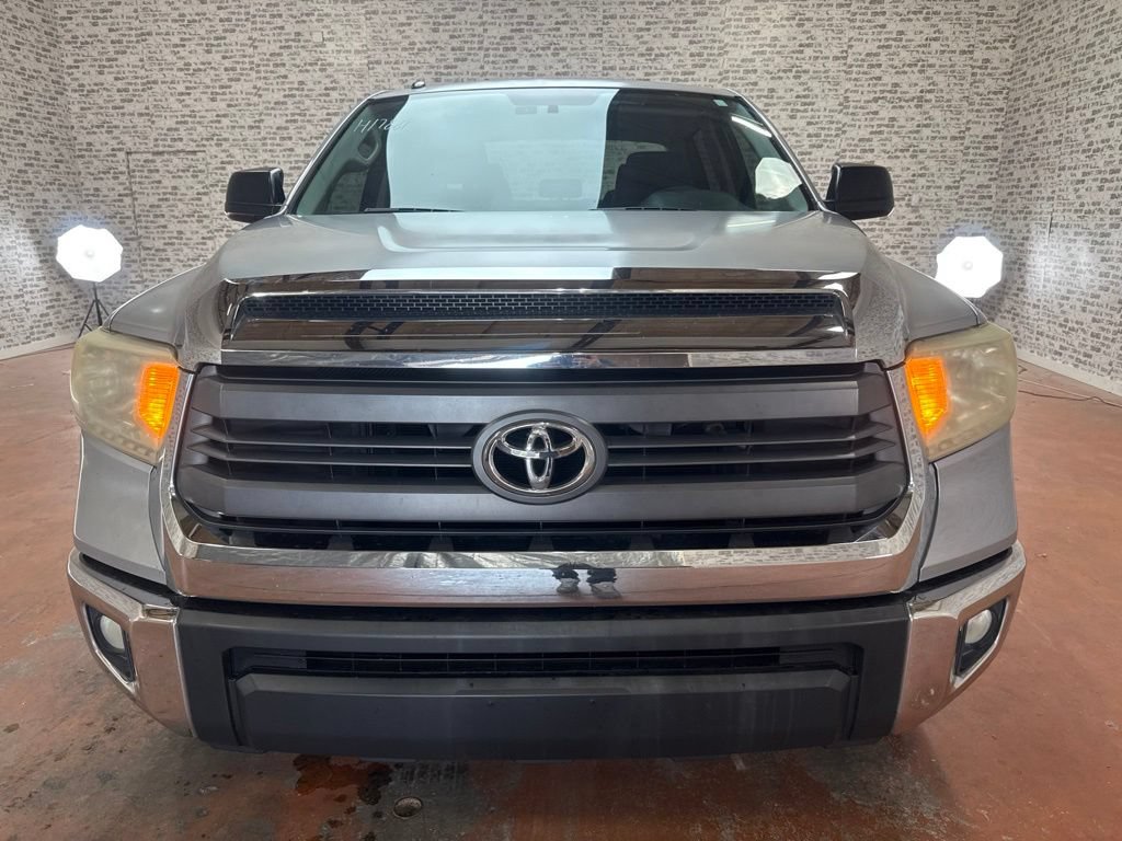 Used 2014 Toyota Tundra SR5 RWD image 2