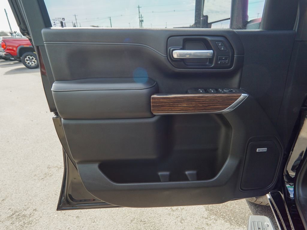 Used 2021 Chevrolet Silverado 3500 High Country image 17