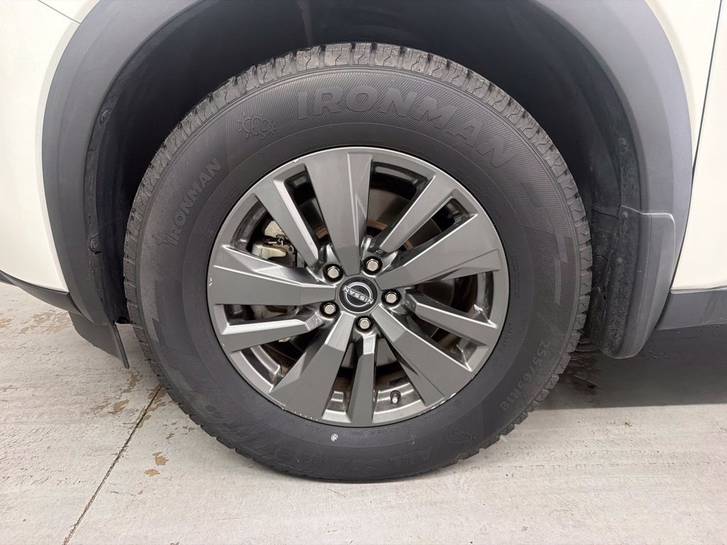 Used 2024 Nissan Pathfinder S FWD image 10