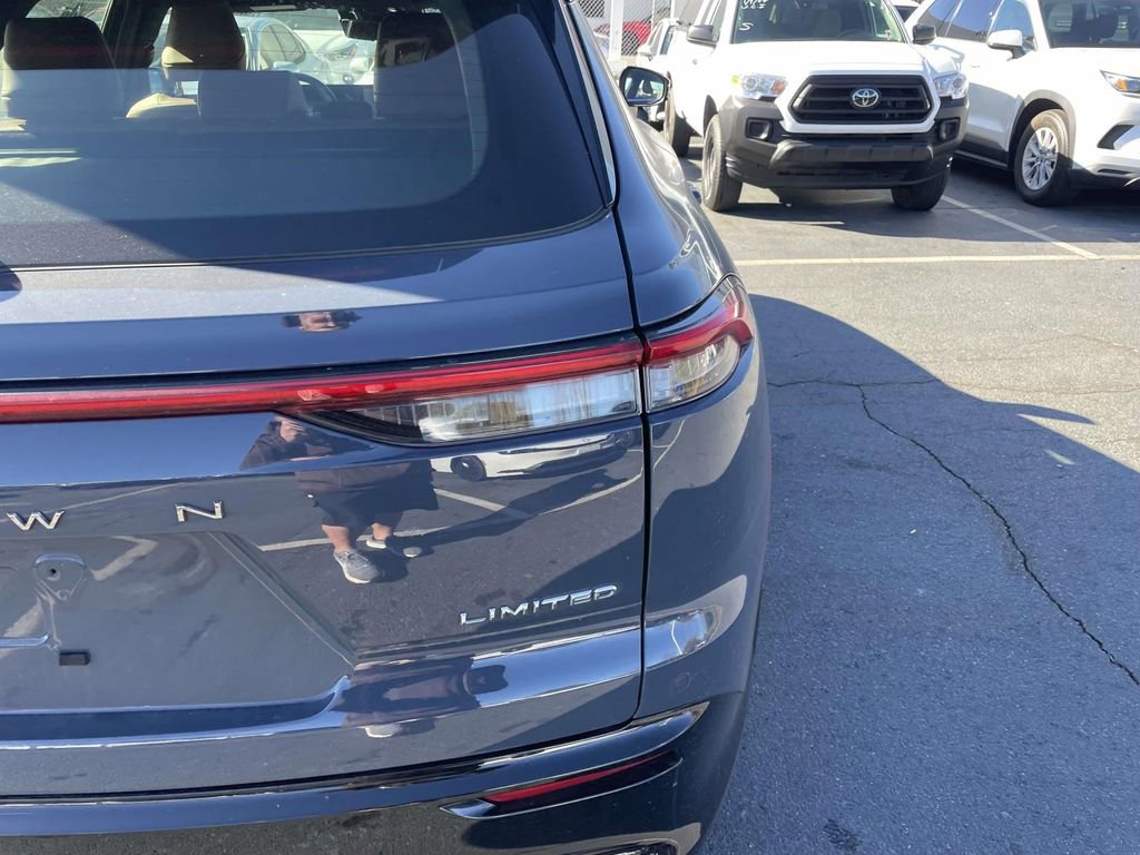 Used 2025 Toyota Crown Signia image 18