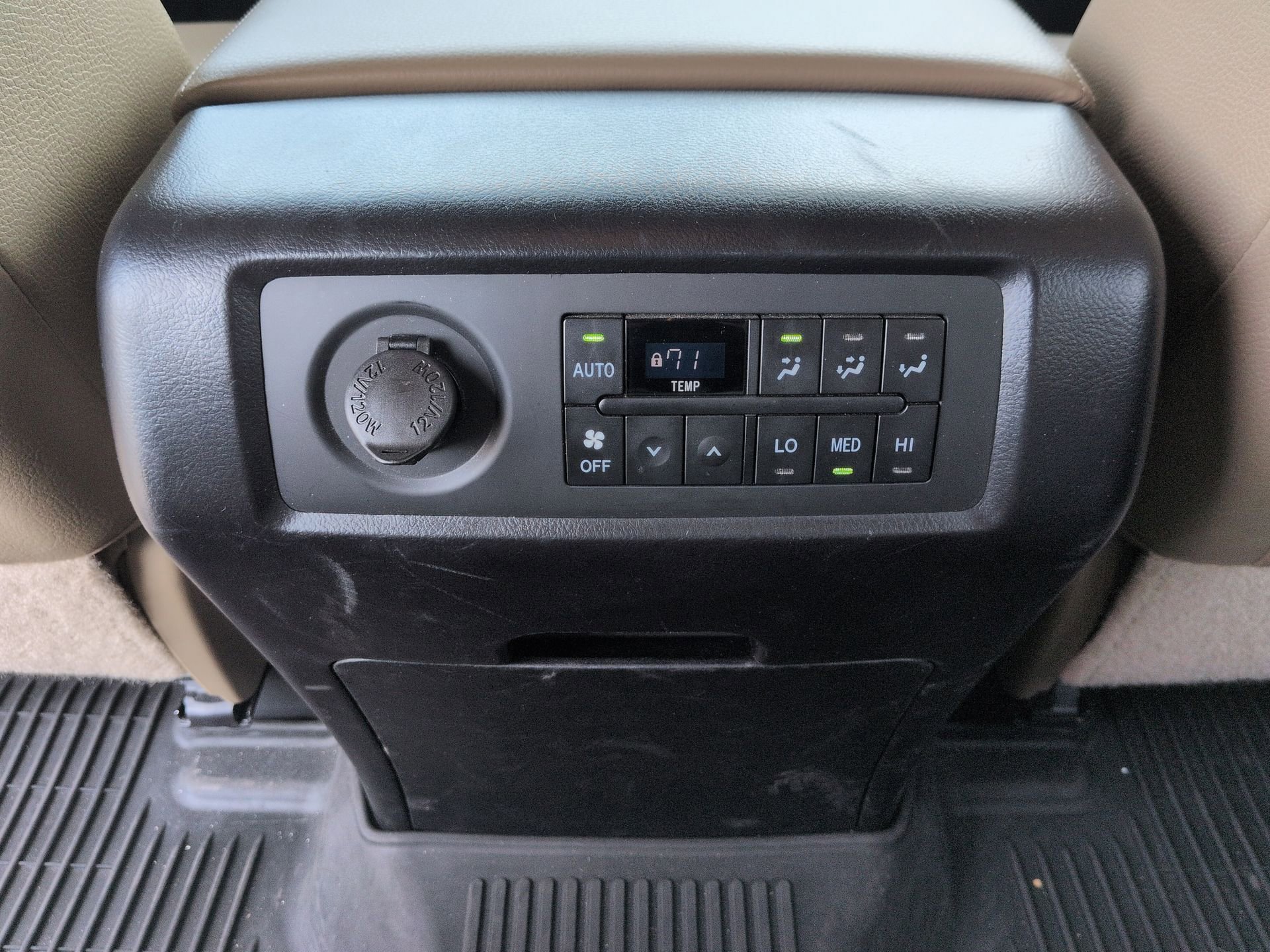 Used 2021 Toyota Sequoia Limited w/ Safety & Convenience Package image 22