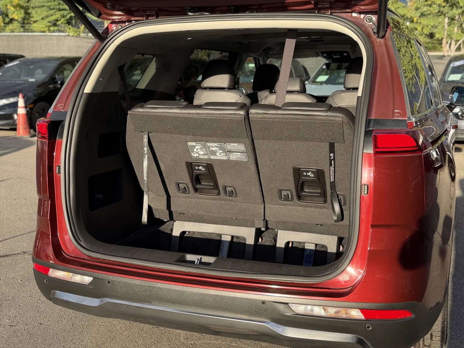 Used 2023 Kia Carnival SX Prestige w/ Paint Protection Package image 18