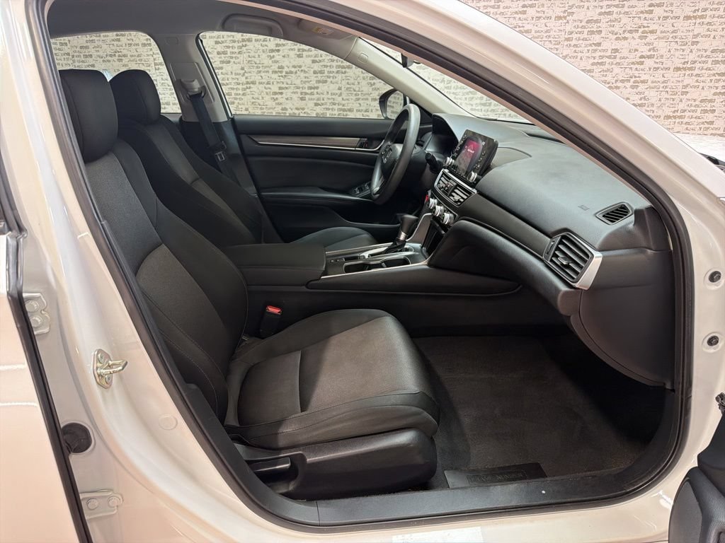 Used 2020 Honda Accord LX image 11