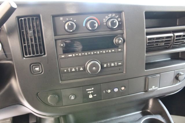 Used 2019 Chevrolet Express 2500 Extended image 12