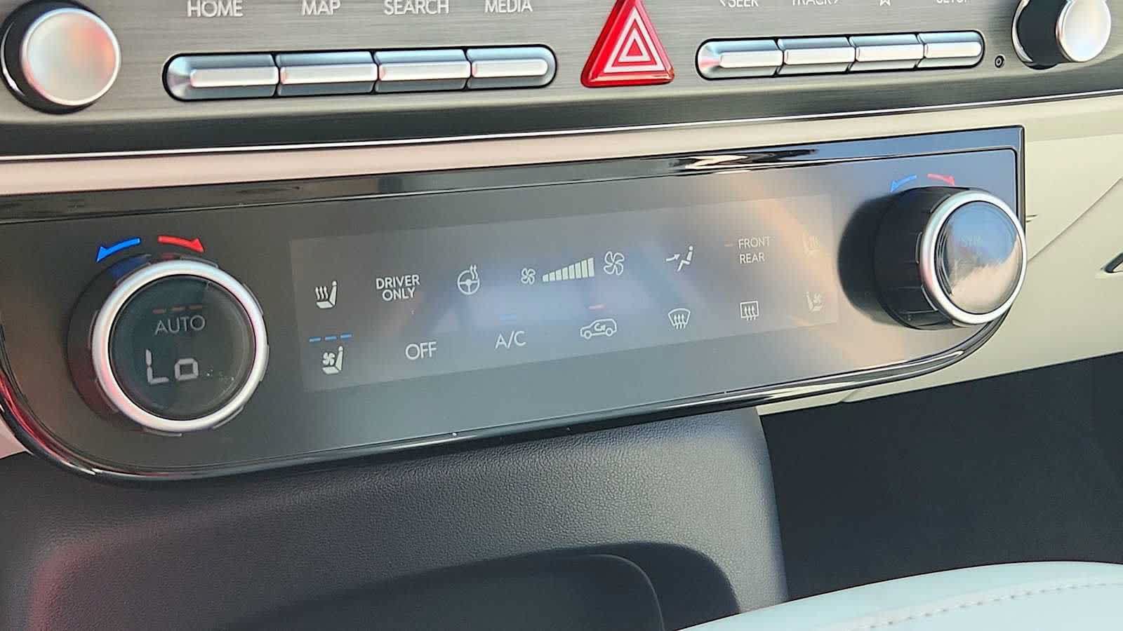 New 2026 Hyundai Palisade Calligraphy FWD image 18