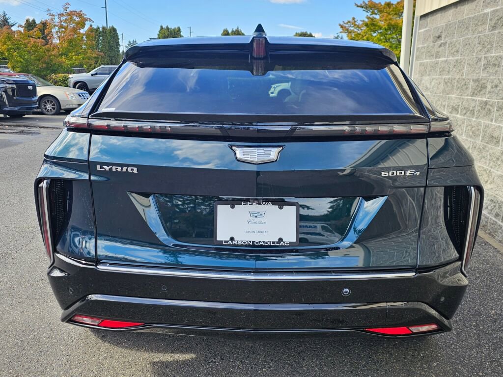 New 2026 Cadillac Lyriq Luxury image 7