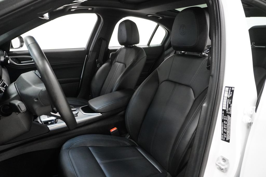 Used 2024 Alfa Romeo Giulia Ti image 6