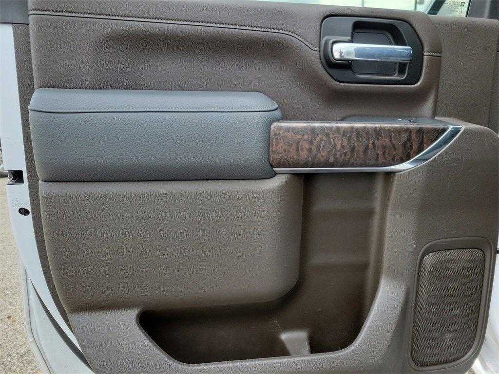 Used 2022 GMC Sierra 3500 Denali w/ Denali Ultimate Package image 12
