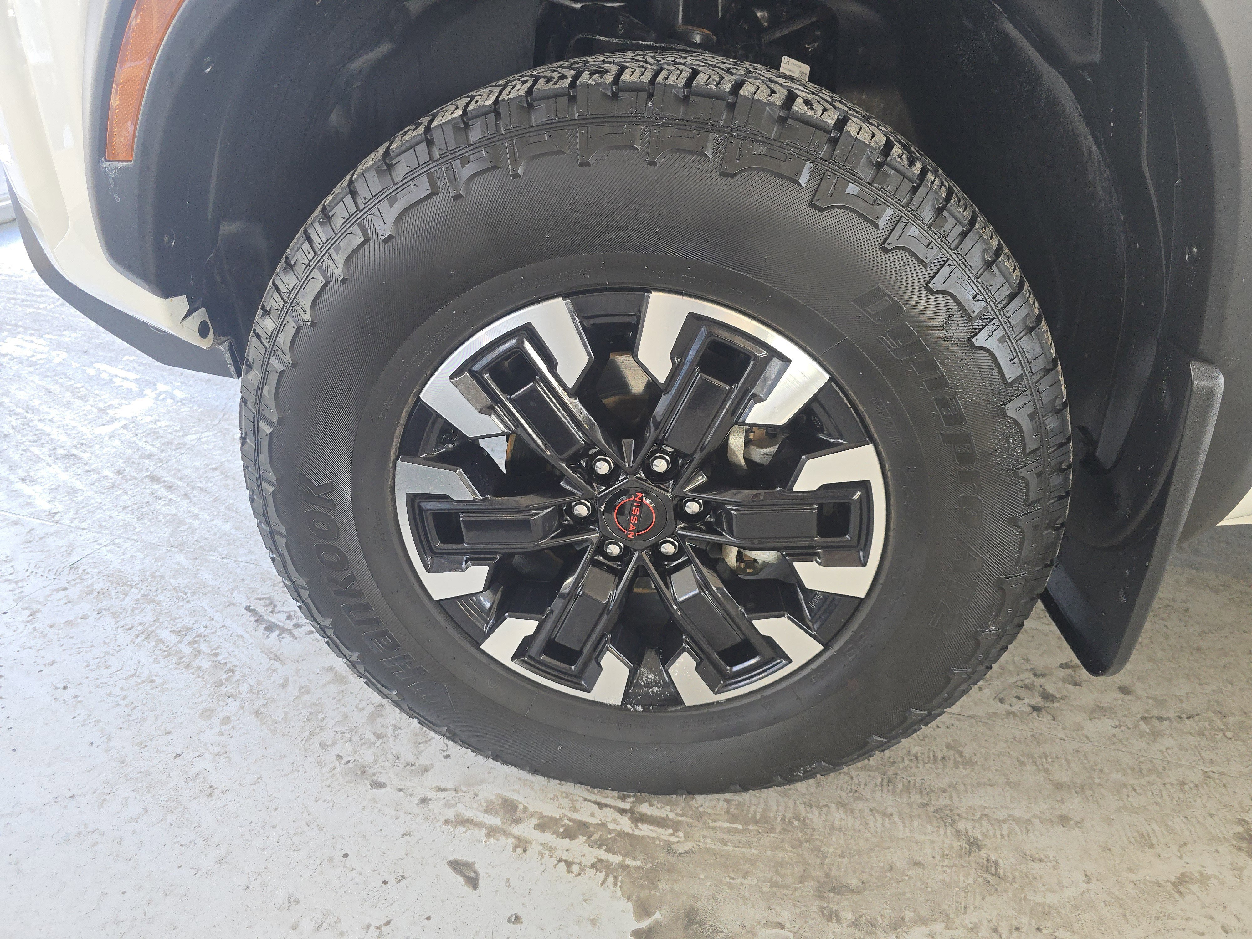 Used 2024 Nissan Frontier PRO-4X w/ Off-Road Protection Package image 11