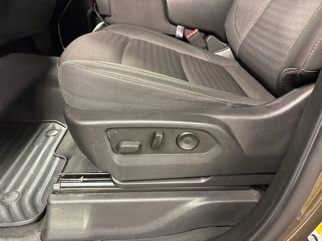 Used 2023 Chevrolet Silverado 1500 LT image 26