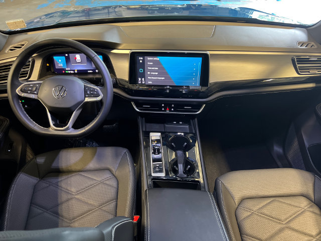 Certified 2024 Volkswagen Atlas Cross Sport SE FWD image 19