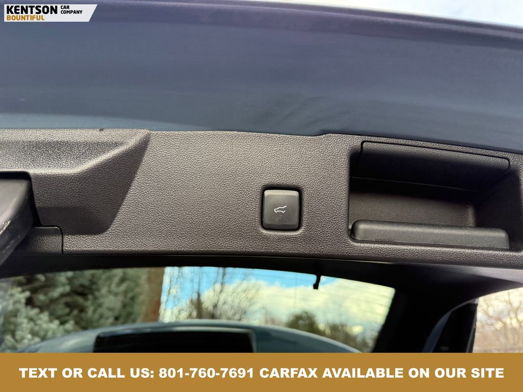 Used 2025 Ford Escape Platinum image 34