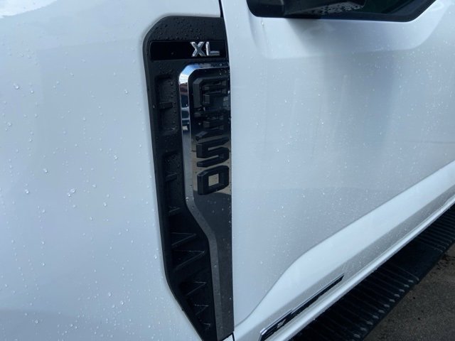 New 2025 Ford F350 XL w/ XL Off-Road Package image 7