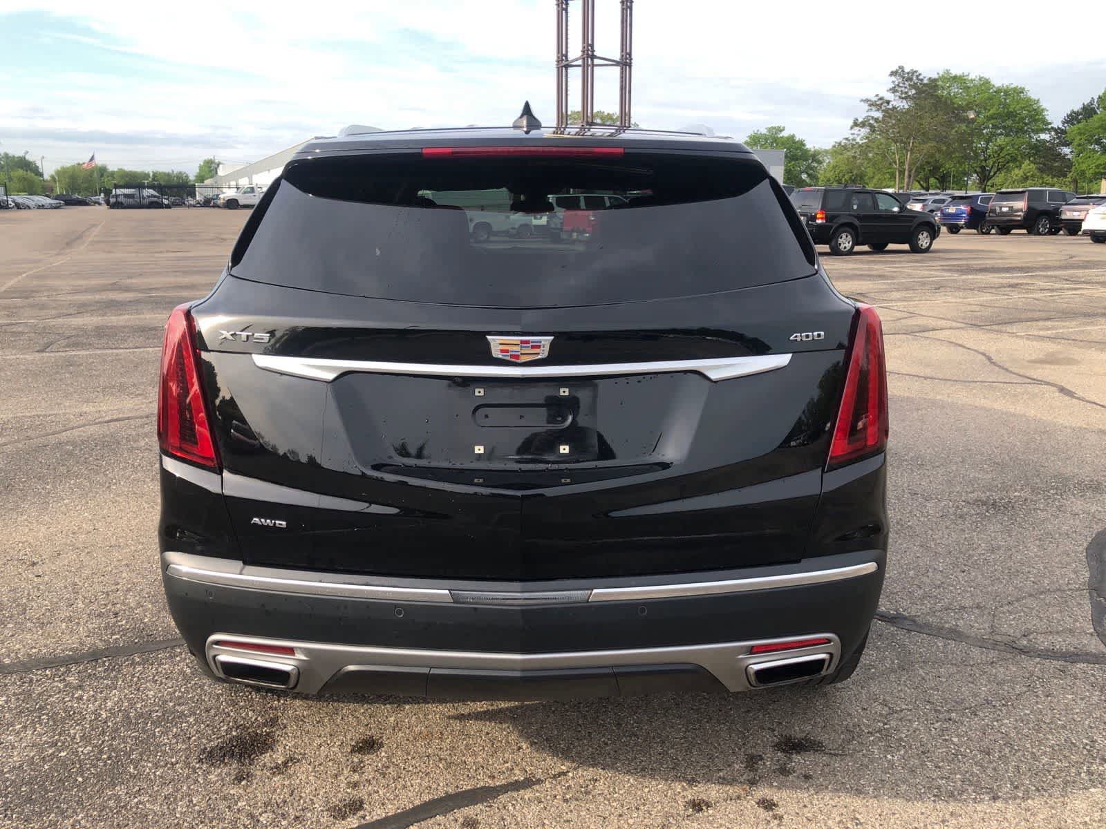 Used 2024 Cadillac XT5 Premium Luxury w/ LPO, Floor Liner Package AWD/4WD image 4