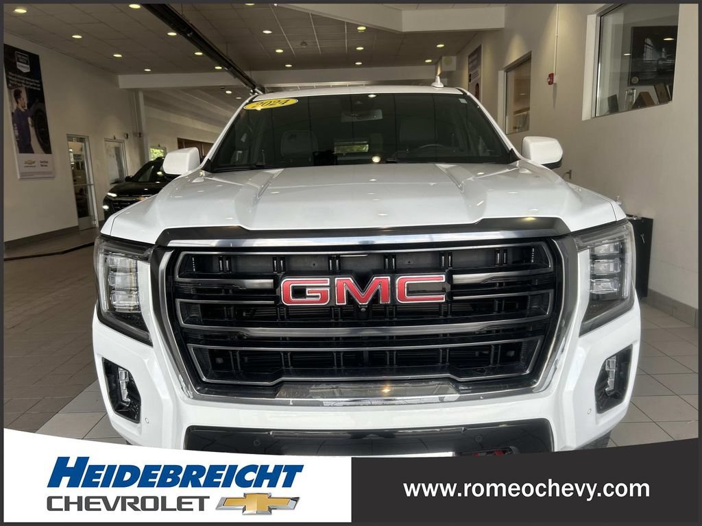 Used 2024 GMC Yukon AT4 w/ Technology Package AWD/4WD image 41