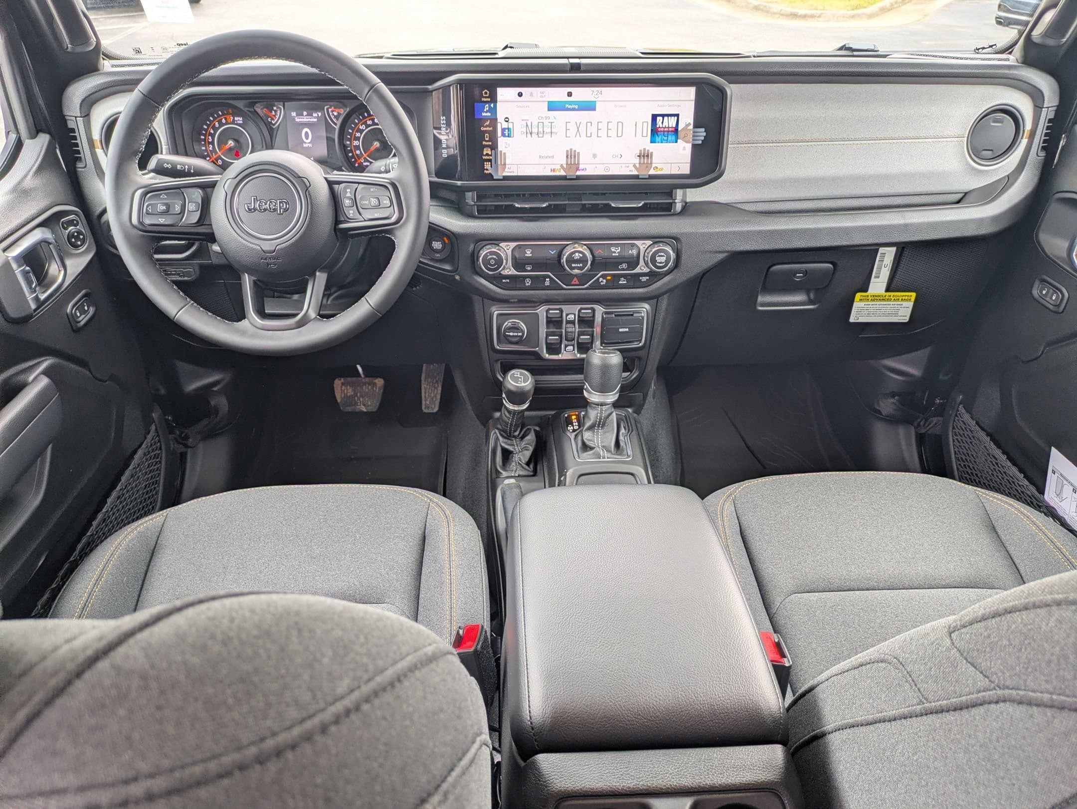 New 2026 Jeep Gladiator Sport AWD/4WD image 21