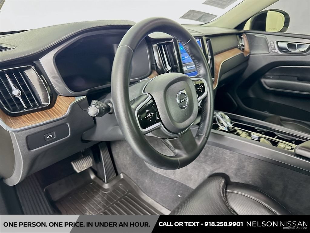 Used 2023 Volvo XC60 B5 Ultimate w/ Climate Package AWD/4WD image 9