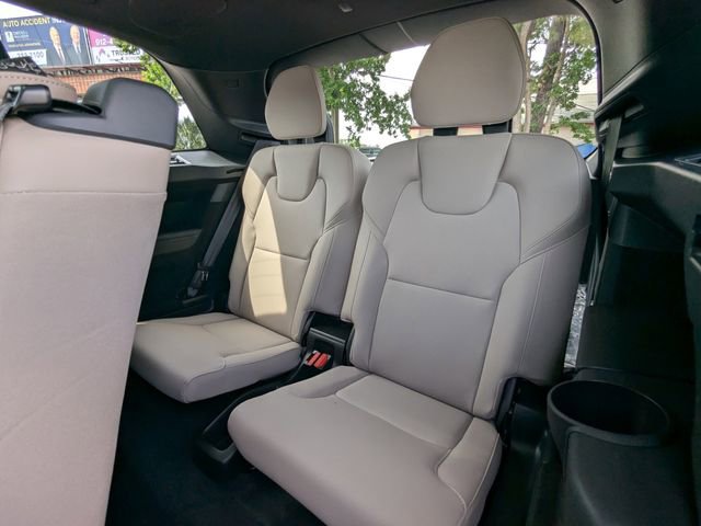 New 2026 Volvo XC90 B6 Plus w/ Protection Package Premier image 14