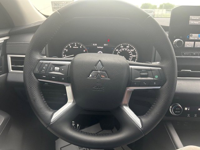 Used 2023 Mitsubishi Outlander SE FWD image 20