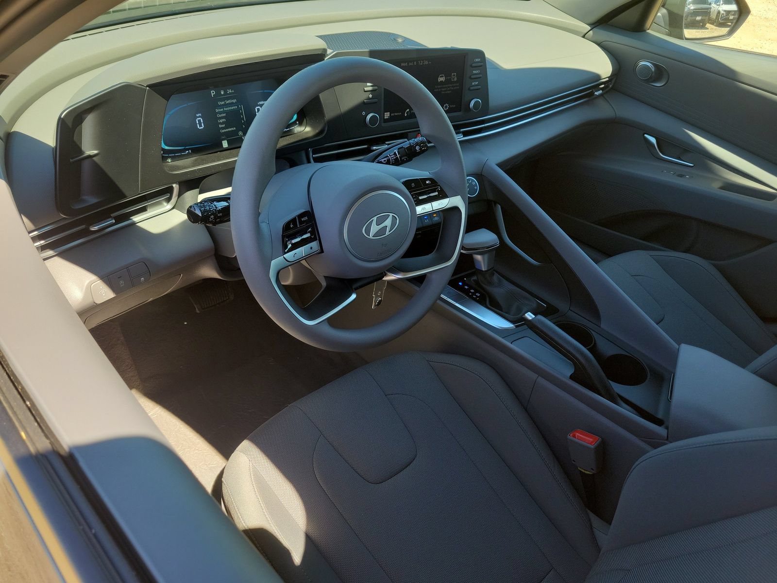 New 2026 Hyundai Elantra SE FWD image 6