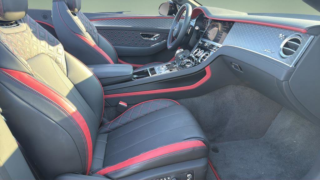 Used 2024 Bentley Continental GT Speed image 3