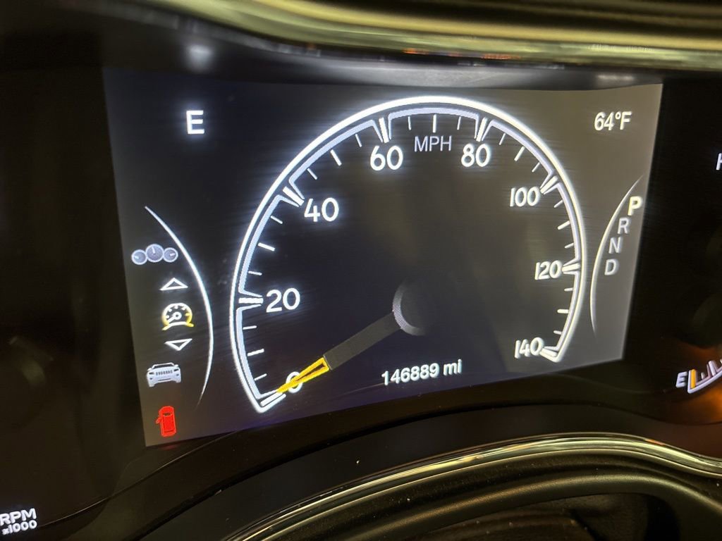 Used 2019 Jeep Grand Cherokee Limited image 24