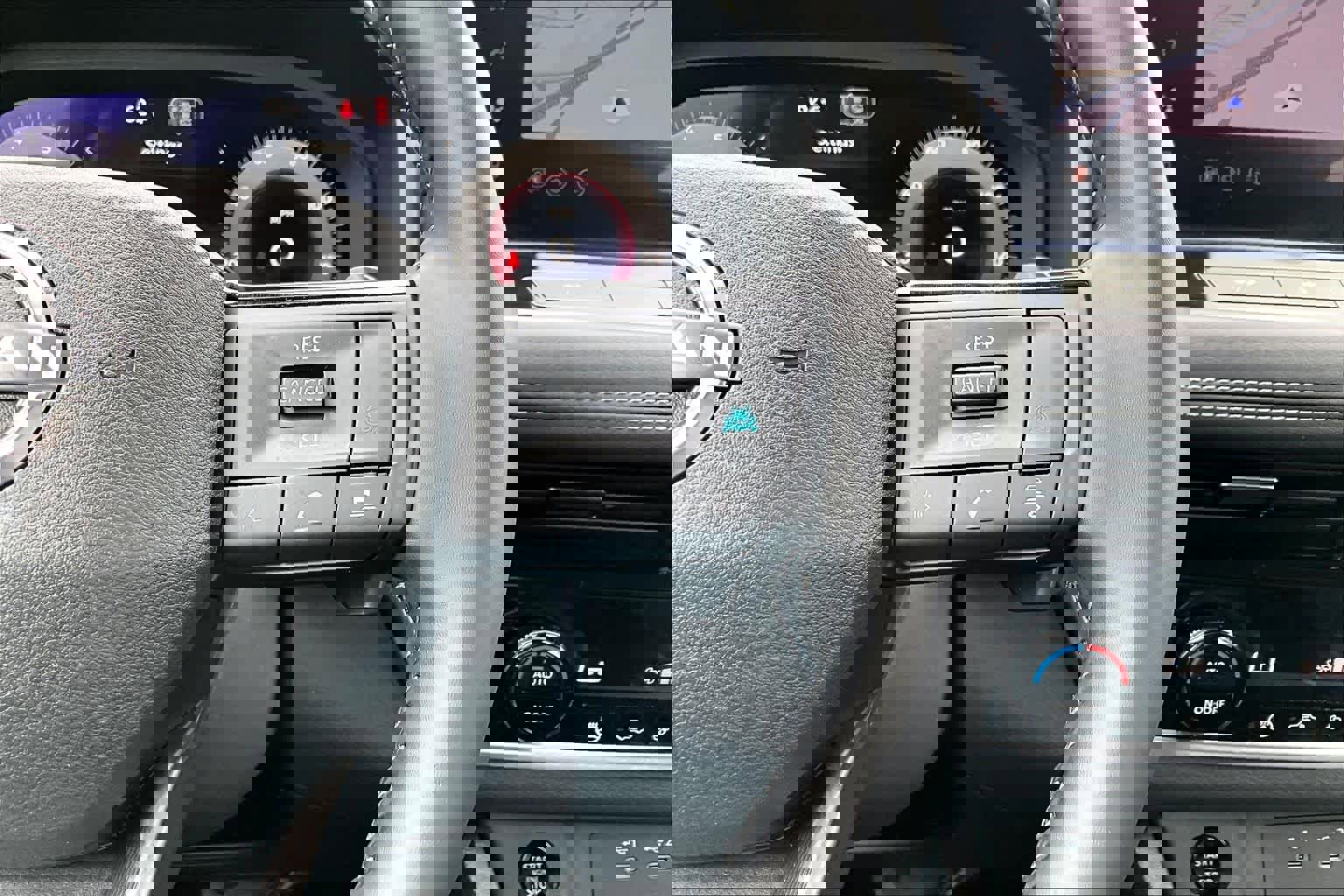 Used 2026 Nissan Rogue SL AWD/4WD image 25