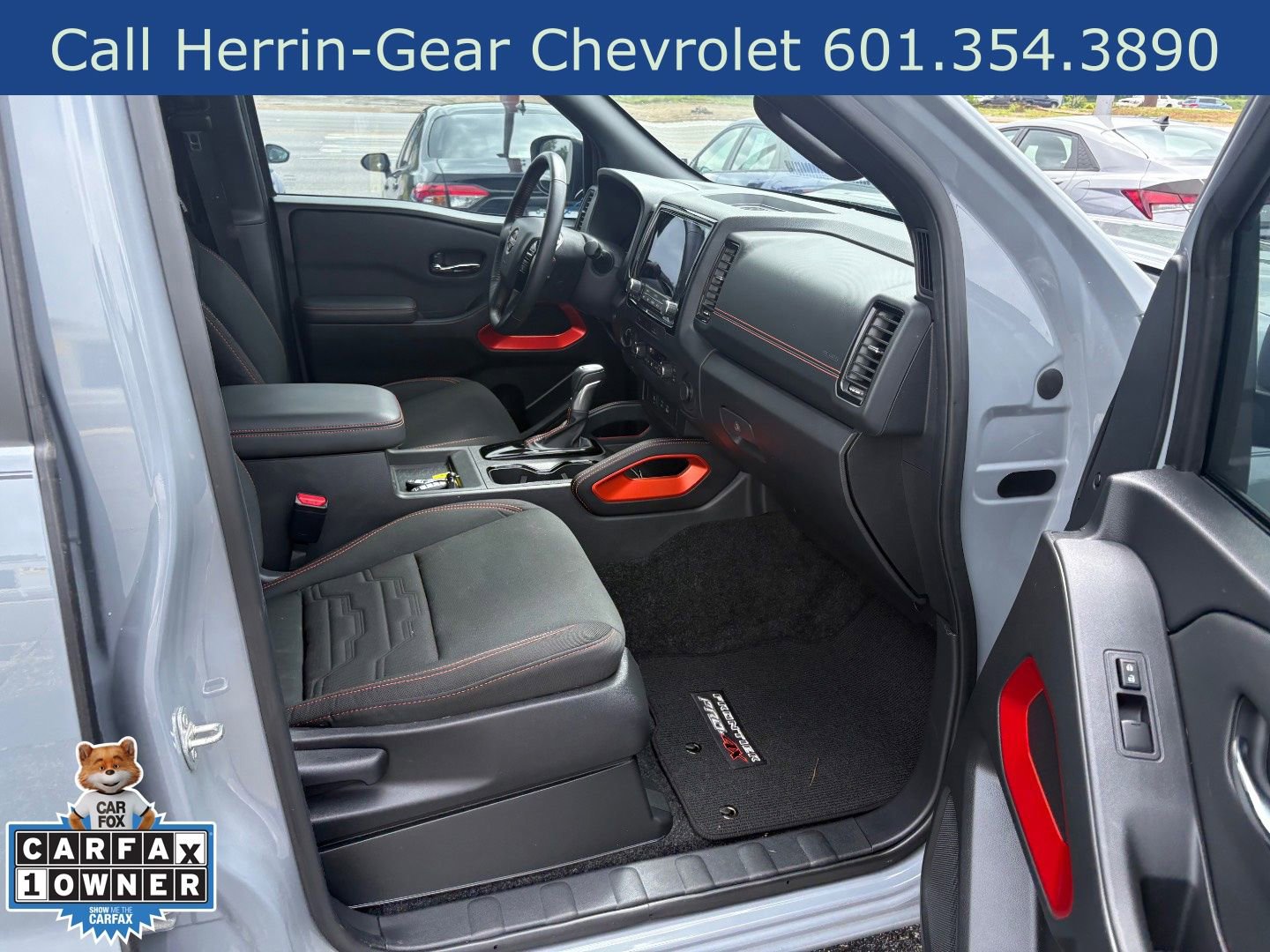 Used 2024 Nissan Frontier PRO-4X w/ Technology Package AWD/4WD image 8