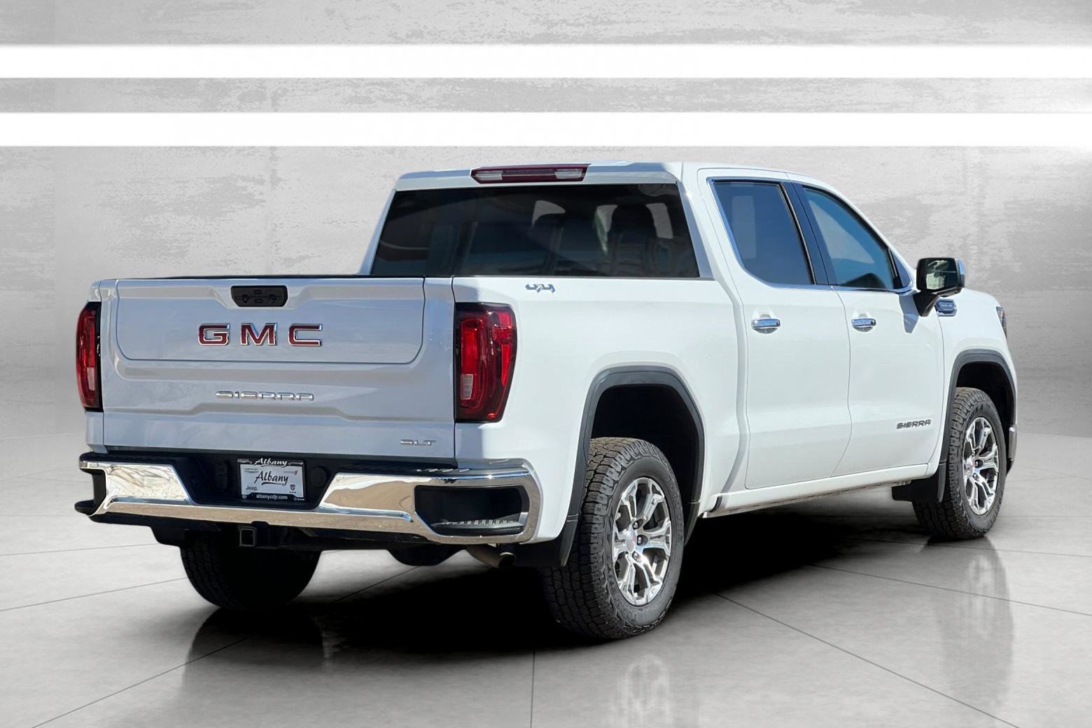 Used 2024 GMC Sierra 1500 SLT image 5
