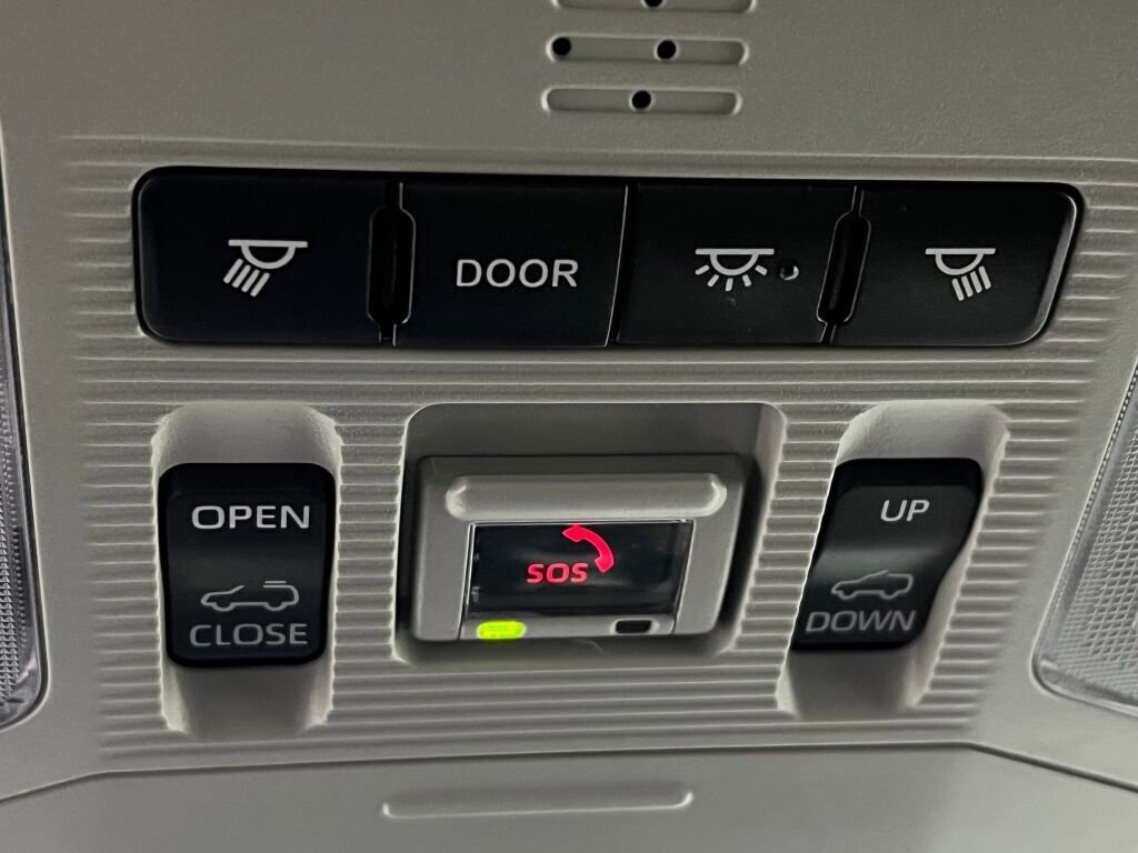 Used 2021 Toyota RAV4 XLE w/ Convenience Package image 15