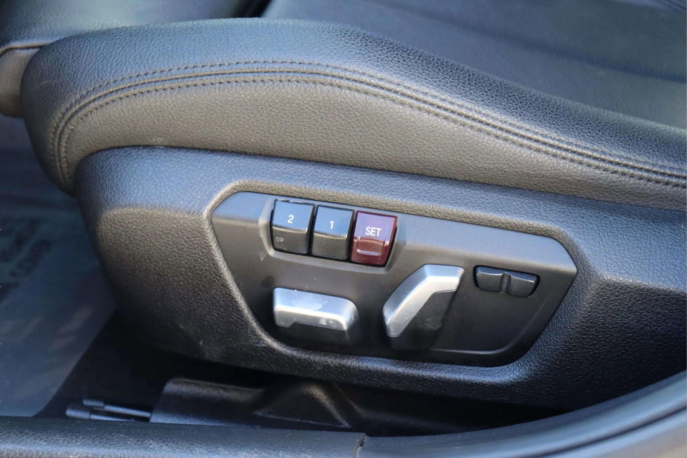 Used 2017 BMW 330i xDrive Sedan image 18