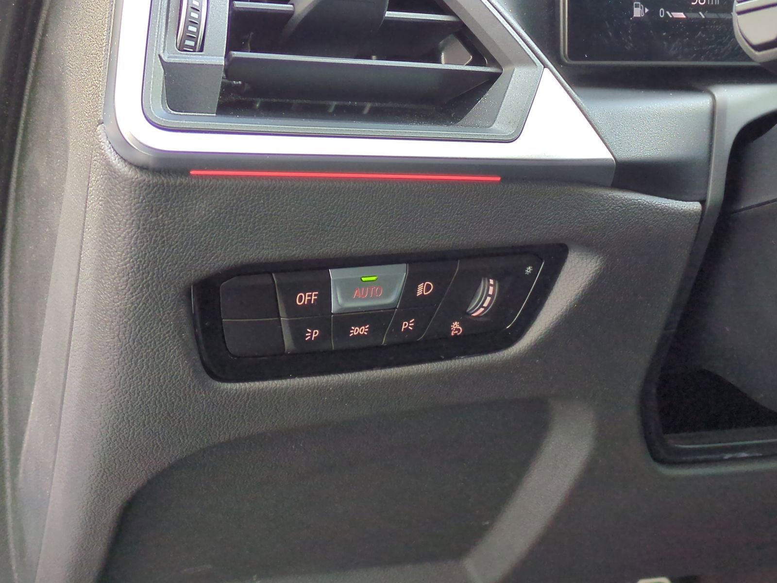 Certified 2023 BMW 330i Sedan w/ M Sport Package image 15