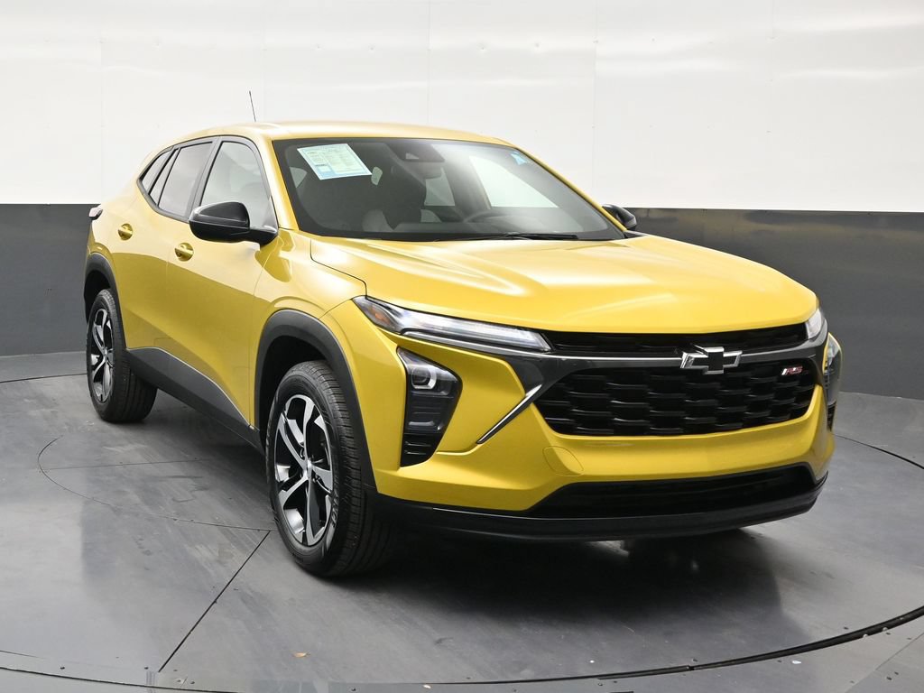 Used 2025 Chevrolet Trax RS FWD image 7
