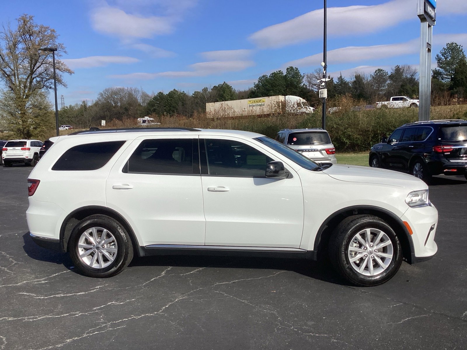 Used 2024 Dodge Durango SXT image 5