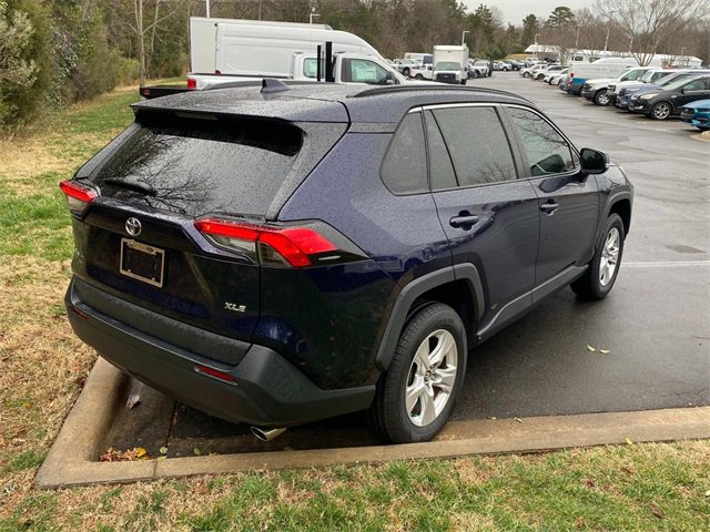 Used 2021 Toyota RAV4 XLE image 31